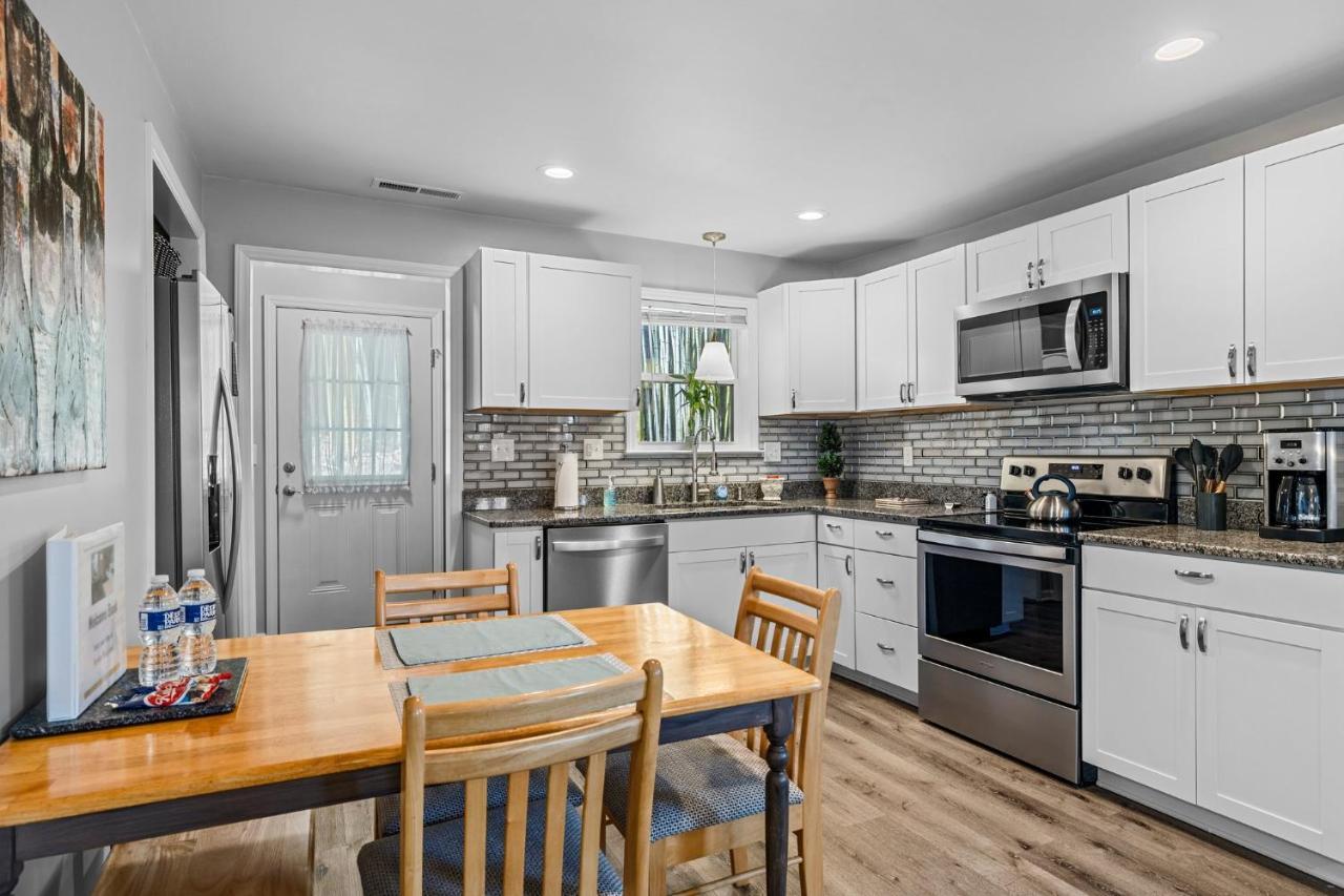 The Bamboo Bungalow Hendersonville Exterior photo